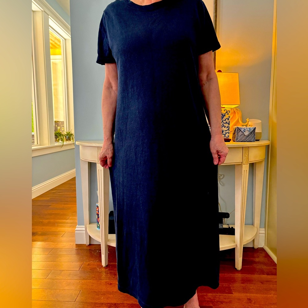 Elegant Navy Knit Midi